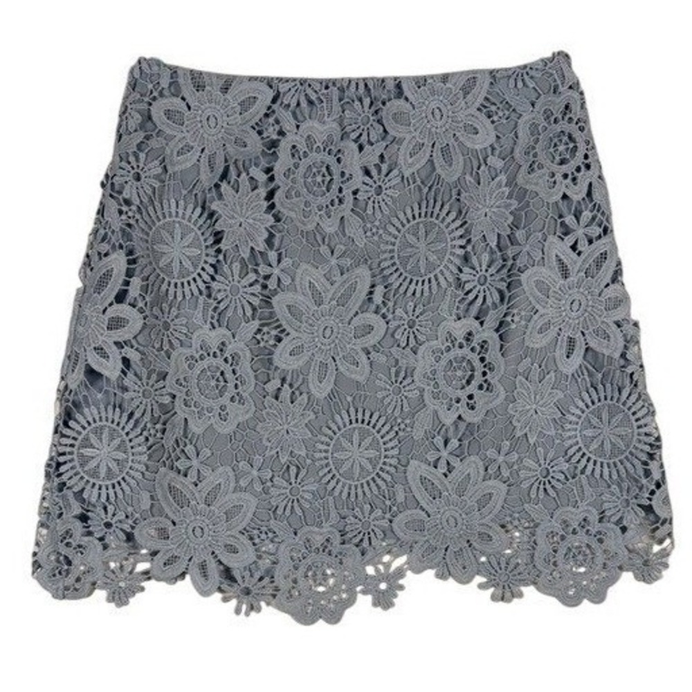 Gianni Bini Skirt Womens XS‎ Mini Blue Floral Lace Scalloped Hem Overlay